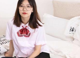 BoBoSocks袜啵啵 – 当原图遇上肉丝，稚予的心思全都在画面里晃荡。