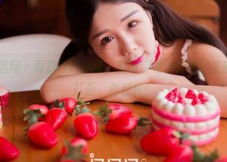 GIRLT果团网 – 再次在线确认，莫雅淇在泳装美图里的身材没在打折，真过份！