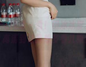 HuaYang花漾 – 看！田冰冰穿着白衬衫，高清到让我想多看几眼！