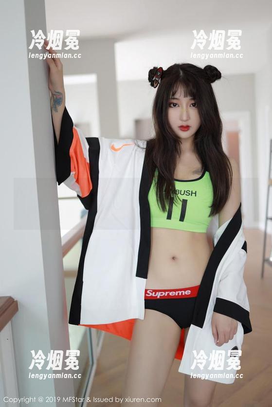MFStar模范学院-SiByl李思宁 MFStar模范学院 - 双人组合:SiByl李思宁的美图让我想起了曾经的逗趣时光