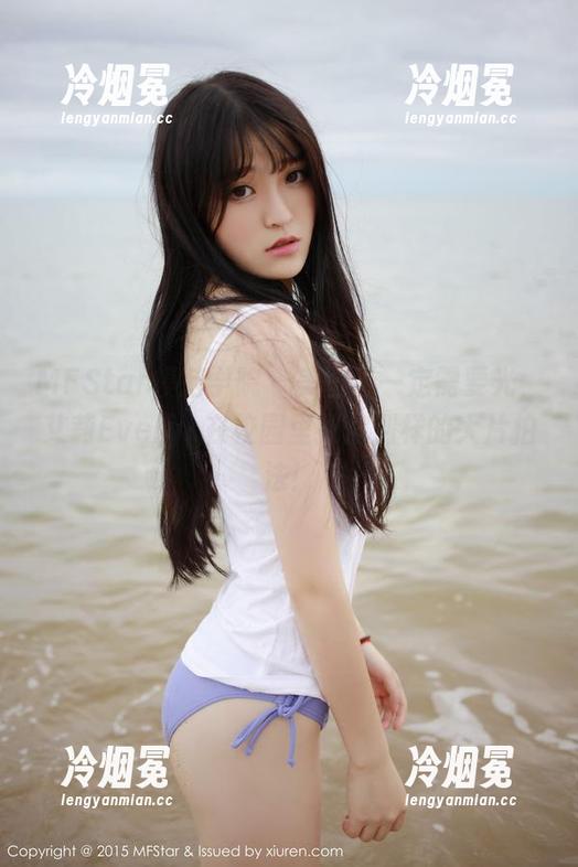 MFStar模范学院-艾莉Evelyn MFStar模范学院 - 美图不一定需要光,艾莉Evelyn在校园里教你别样的大片拍法!