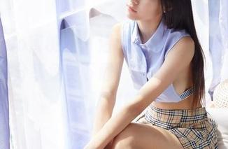 MiiTao蜜桃社 – 清纯的小魔女lily，居然愿意分享免费下载，看不看在你，不要太犹豫哦。