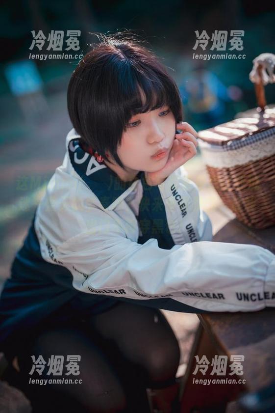 这Mimmi(밈미)的白色写真集是想让我沉迷一整天的节奏吗？快来看看原图，让我出门不再穿黑色！