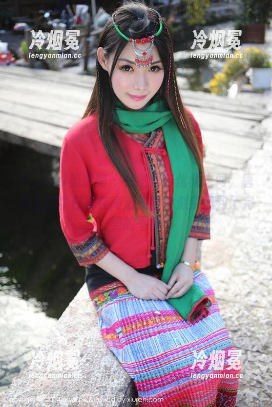 MyGirl美媛馆-唐琪儿 MyGirl美媛馆 - 在激情与优雅之间,唐琪儿的牛仔裤在高清原图中似乎找到了完美的平衡