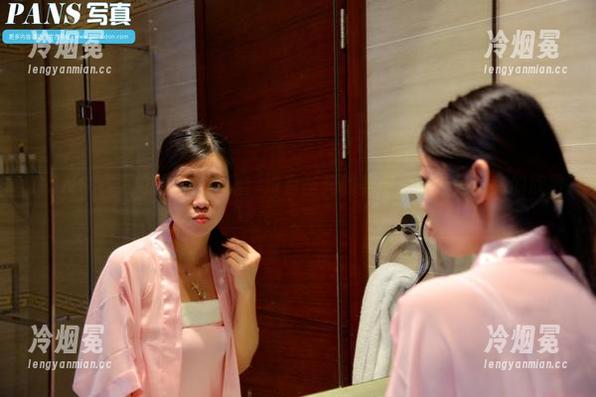 PANS-兔兔 PANS - 兔兔的新模试镜:没有圣光的美感,这才是真实的欣赏。