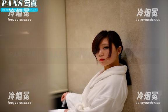 PANS写真-娃娃 PANS写真 - 普通天台,不普通的娃娃—赶紧来更新你的图库!