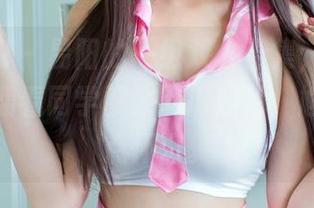 TuiGirl – 易阳的一组双人合集，这感觉就像在翻看同学聚会的旧照片，尴尬又有点怀旧。