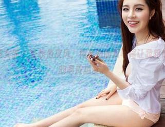 TuiGirl推女郎 – 在线俏皮风，何奕恋的双马尾让我想起了小时候的调皮捣蛋。
