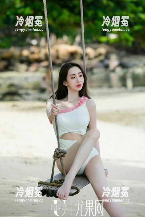 UGirls尤果网 - 鱼粽子耳朵的吊带原图，但曼妮儿却把它演绎成一种圈套吧？