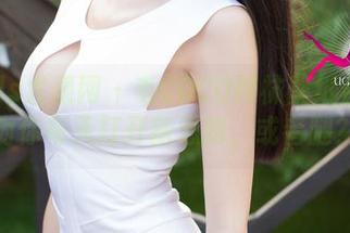 UGirls尤果网 – 毛COCO网袜壁纸合集：为你每天打开新思路，或者腿？