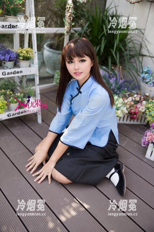 UGirls尤果网-赵伊彤 UGirls尤果网 - 职业装图册,赵伊彤也太会搭了,这件应该丢给我妈送我上班,哈哈。