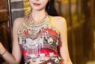 XIAOYU语画界 – 允儿Claire的豹纹私房图集，云端里的小野性
