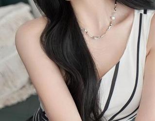 Xiuren秀人网 – 刘婷婷的双马尾写真，看得我忍不住想问：你们这儿有马了吗？
