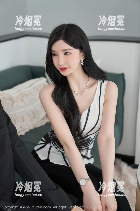 Xiuren秀人网 - 刘婷婷的双马尾写真，看得我忍不住想问：你们这儿有马了吗？
