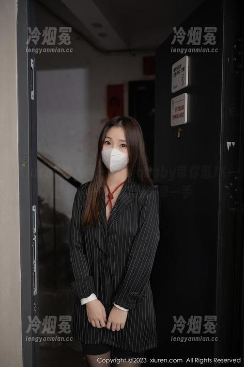 Xiuren秀人网-周jojobaby Xiuren秀人网 - 周jojobaby带你逛JK图集——下载时别忘牵一手