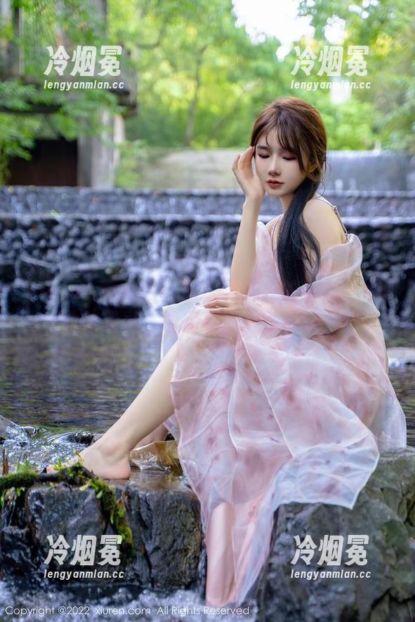 Xiuren秀人网-容容容Alice Xiuren秀人网 - 吊打我视线的容容容Alice豹纹写真,图库更新得也太快了吧!