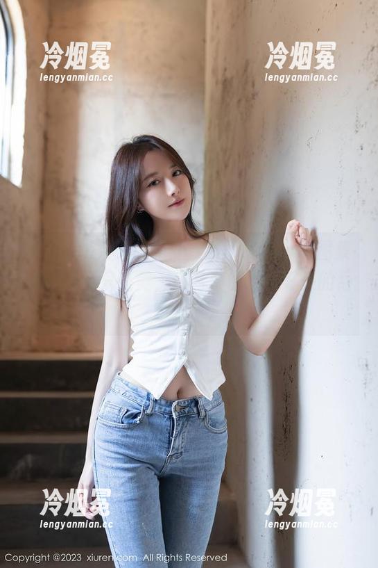 Xiuren秀人网-小夕Kitty Xiuren秀人网 - 小夕Kitty的泳装图集,晒的不只是美,还有那份恰到好处的惬意分享。