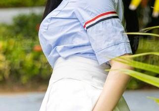 YouMi尤蜜荟 – 你见过的护士和是小逗逗的“护士”形象，最新图库对比欣赏！