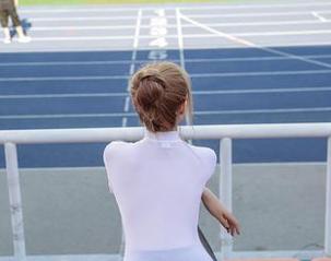 aiss – 若兮和她的高清妹妹，灵魂互动有点麻烦哈哈！