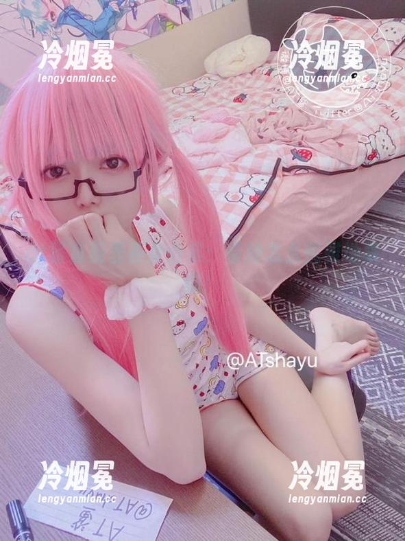 at鲨鱼反差巫女合集：看她怎么优雅地跌倒！