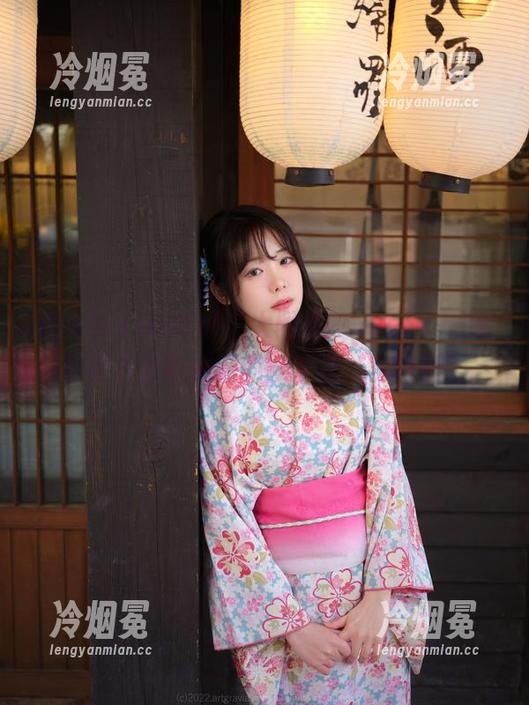 ArtGraviaVol，大概是wuyo(우요)给你展示定制作品的新手法，够特别？