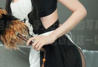 丽柜 – 当桃子化身女王，她的写真图包简直让人不敢相信眼前这一切