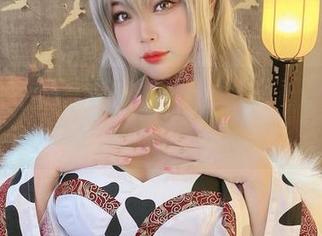 你烨烨玩cos，居家也能变身小精灵？原图请查收！