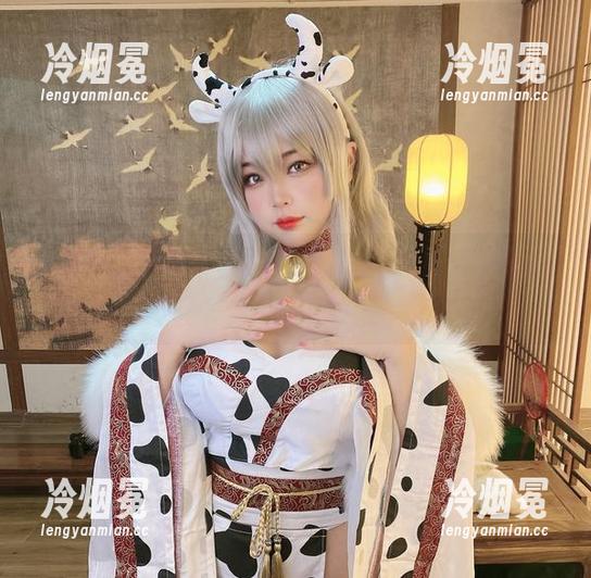 你烨烨 你烨烨玩cos,居家也能变身小精灵?原图请查收!