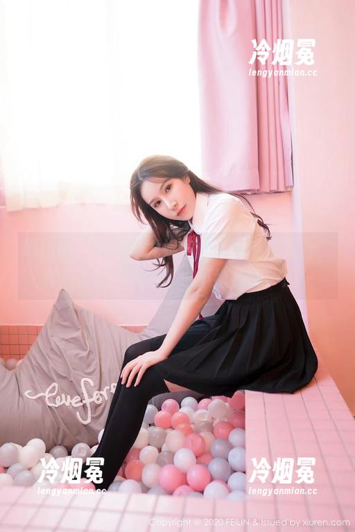 嗲囡囡 - Egg_尤妮丝的泳衣私房集合，真心在想这身材咋也不给我留一点…