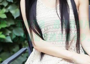 头条女神 – 不得不说，语溪的照片让修女这一形象顿时变得立体不少。