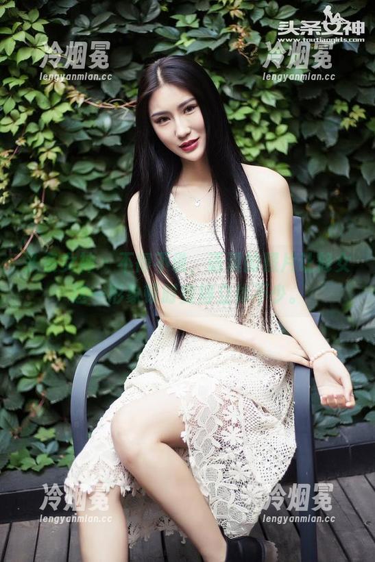 头条女神-语溪 头条女神 - 不得不说,语溪的照片让修女这一形象顿时变得立体不少。