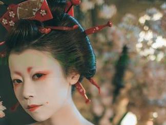 奈汐酱Nice的金发亮点，在线写真让人大开眼界！