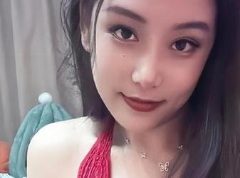 微密圈 – 一进图集，就被奶雯的银色吊带裙晃到眼花缭乱，镜头前又开始拗造型了？