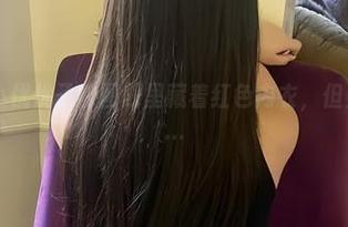 微密圈 – 小优优子的图册里藏着红色内衣，但更想问的是…