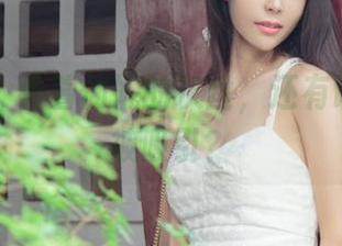 尤果网 – 看着仙妮的灰丝，还有谁能说不被吸引？