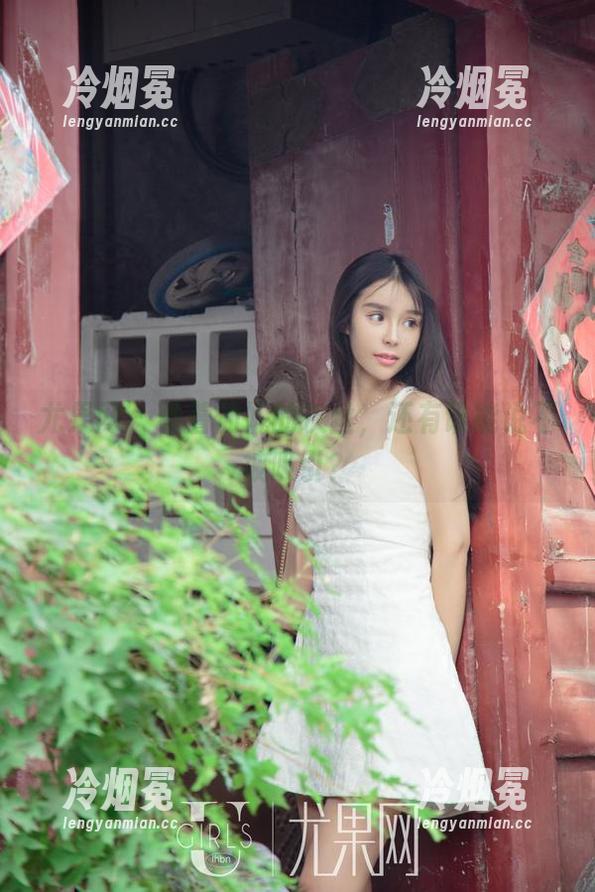 尤果网-仙妮 尤果网 - 看着仙妮的灰丝,还有谁能说不被吸引?