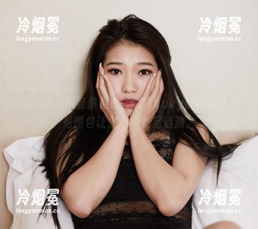 尤物馆-悦儿Yuky 尤物馆 - 不管你是谁,悦儿Yuky的高清比基尼图包让你心中泛起涟漪。