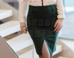 尤蜜荟 – 这图片色调真有意思，是小逗逗的甜心姿势不能错过