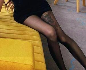 微密圈 – 希希Gina的美腿合集，下载的时候务必控制好热度，不然你会觉得自己也想探个究竟。