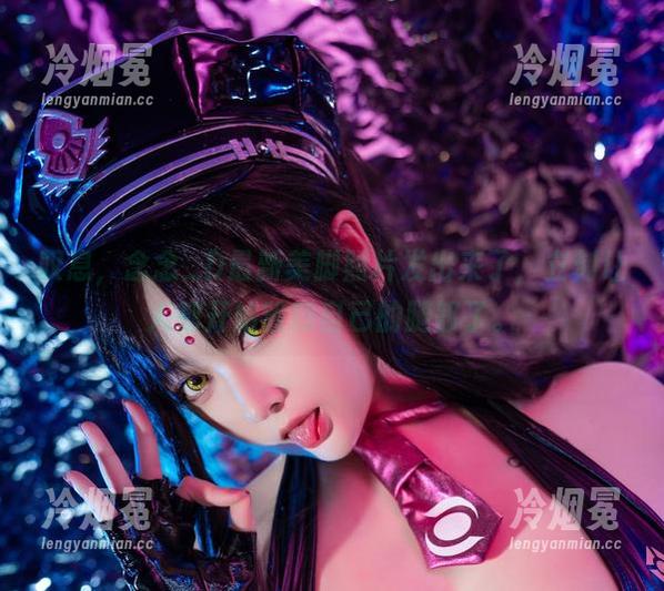 叹息，念念_D最新美脚照片发出来了，立刻让人都开始留意自己的腿部了。