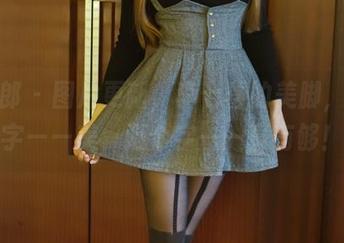 推女郎 – 图片更新，李七喜的美脚，一个字——美，两个字——真有够！