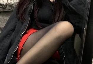 微密圈 – 提袜少女，又一组在线写真：谁说肉丝只在餐桌上？