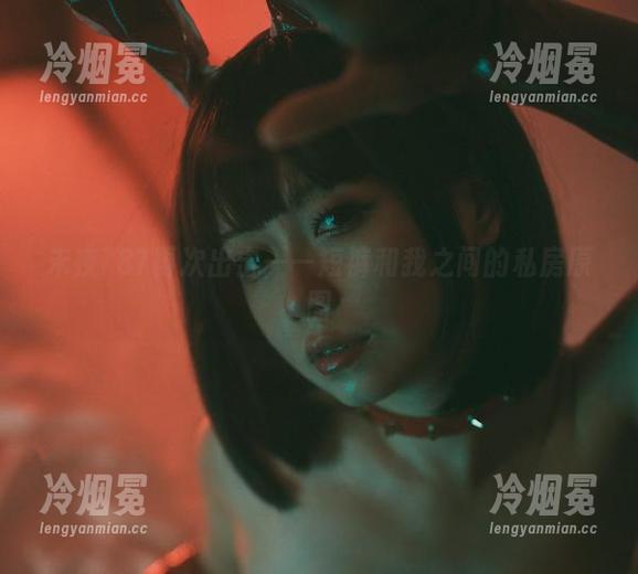 末夜787 末夜787再次出击——短裤和我之间的私房原图