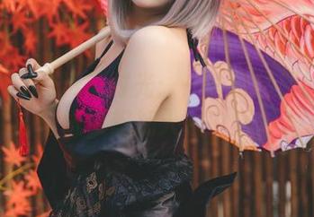 末夜787的洗浴时光：一张没想到的美图，壁纸也想加入水中派对。