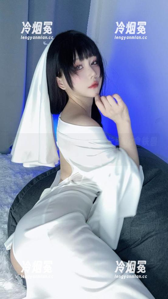 末夜787 末夜787最新力作分享:舰长图vs食铁兽,你更爱哪一款?