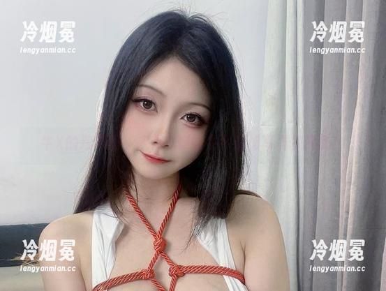 牛X的滚动吧！末夜787的牛牛厨娘写真资源集！