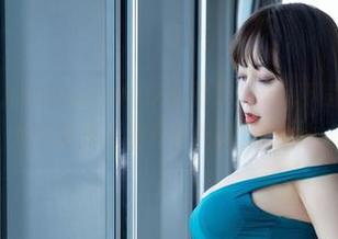 微密圈 – 果儿Victoria的少女图库：谁说下载只能用来工作？这也是提升审美的方式哦！