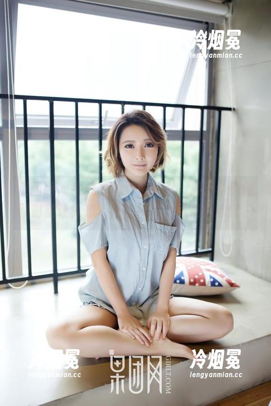 果团网-周于希 果团网 - 牛仔裤的致命吸引,周于希的原图时刻让人想不开,图包里尽是小心思。