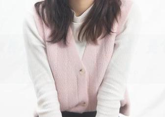 梦丝女神 – 定制灰丝中的香萱，是个远没有想象中透明的女人。