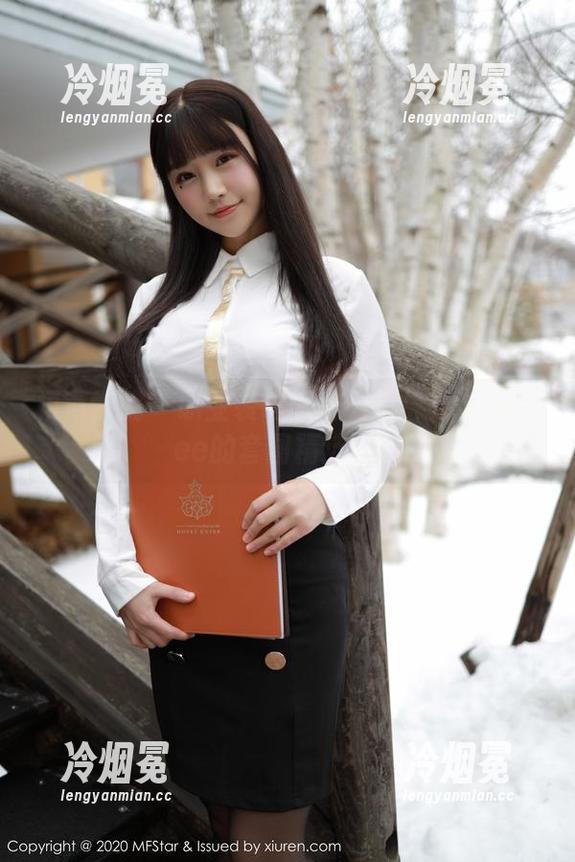 模范学院 - 职业装也能这么玩！久久Aimee的套图精选揭晓